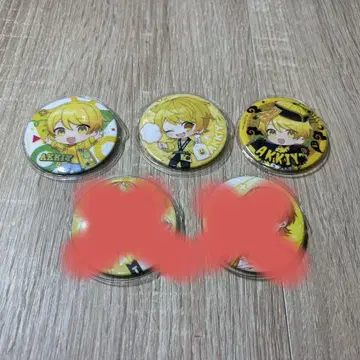 앰프택 컬러즈 랜덤 캔 배지 아키