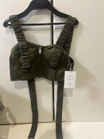 안드레아 앤 코 비스체 톱