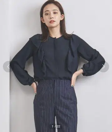 [택 포함 새상품] 유나이티드 애로우즈 프릴 크루넥 블라우스