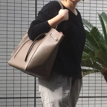 새 제품, 부드럽고 고급스러운 천연 가죽으로 제작된 대형 대용량 토트백