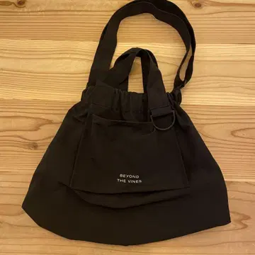 BEYOND THE VINES dumpling bag 숄더백 XS