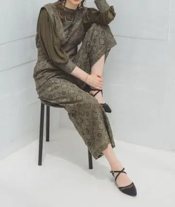 올리브 그린 꽃무늬 셋업 M