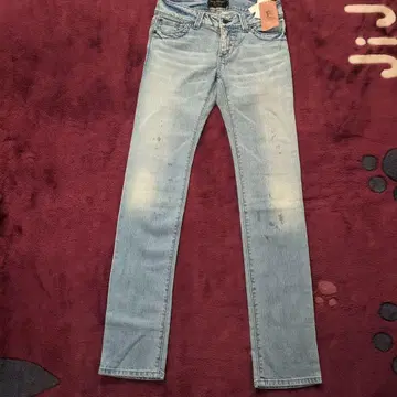 FITH WORKS 라이트 블루 슬림핏 데님