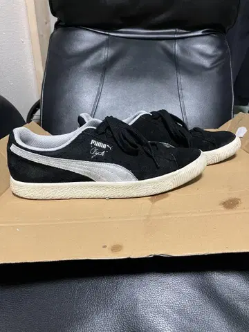 PUMA 스웨이드 블랙 스니커즈