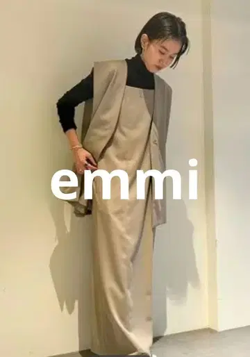 emmi 에미 시어 컷소 톱 블랙 검정