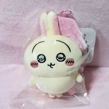 치이카와 깔끔한 디자인의 토끼 마스코트 태그 포함