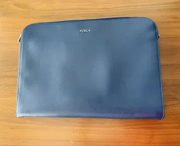 [새상품급] FURLA 클러치백 네이비