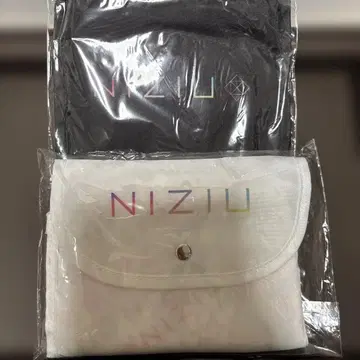 NiziU 에코백 화이트 블랙 2색 세트