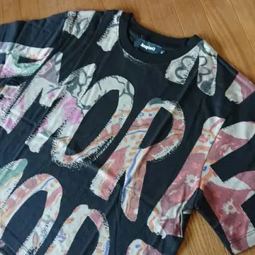 Desigual 티셔츠