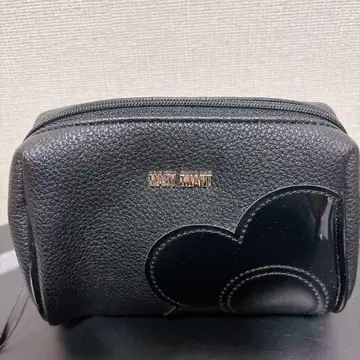 MARY QUANT 슈링크 데이지 패치 오벌 파우치 블랙