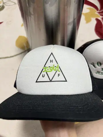 HUF X-girl 콜라보 삼각형 로고 스냅백 캡