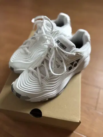 요넥스 테니스화 22.0cm