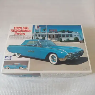 포드 샌더버드 1963년형 플라스틱 모델 (상처투성이의 천사?)