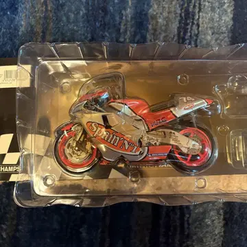 MINICHAMPS 1:12 HONDA NSR 500 2002