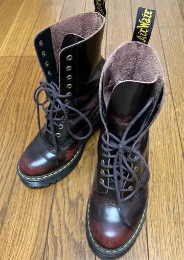 Dr. MARTEN 체리 레드 22cm 힐