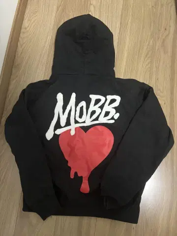 mobb 블랙 후드 달린 파카