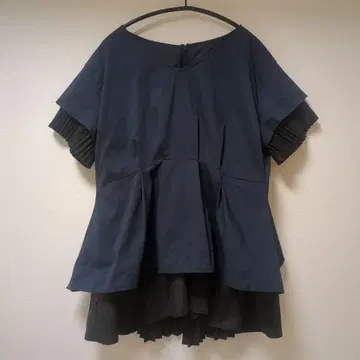에렌디크 플리츠 블라우스 네이비 블루