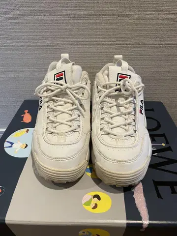 FILA 화이트 스니커즈
