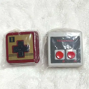 Nintendo Store 한정 가챠 패미컴 컨트롤러 2개 세트