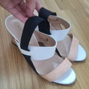 걀라르다 걀란테 웨지힐 샌들 24cm