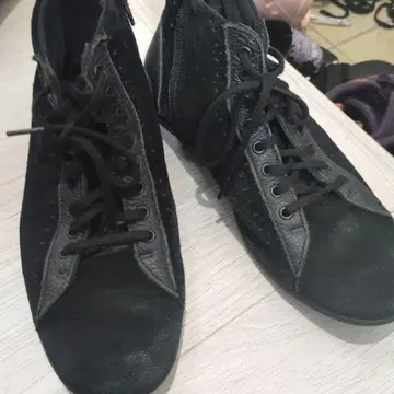 블랙 스웨이드 가죽 부츠