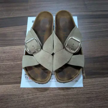 BIRKENSTOCK 스웨이드 크로스 스트랩 샌들 42