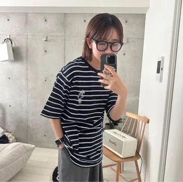 hisheravec 히쉬에라베크 보더 티셔츠 네이비 화이트