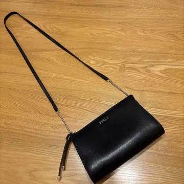 새상품급 FURLA 훌라 숄더백 체인백 루나 가죽 크로스백