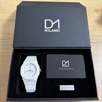 미사용 D1 MILANO 손목시계 D1 밀라노 디원 화이트