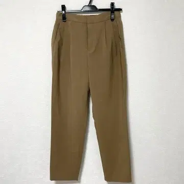 브라운 팬츠