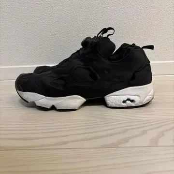 리복 인스타 펌프 프리 27cm 블랙