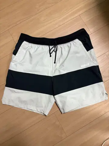 HURLEY 스트라이프 하프 팬츠