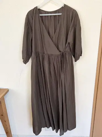 오후 티 카슈쿨 원피스 카키