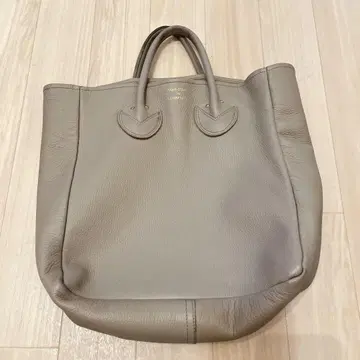 영 앤 올슨 토트백