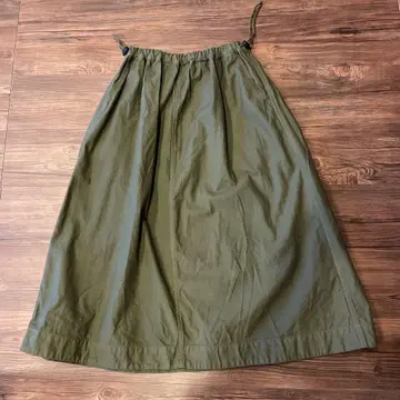 티그루브로칸테 백사텐드 리즈라 가더 스커트 라이트 카키