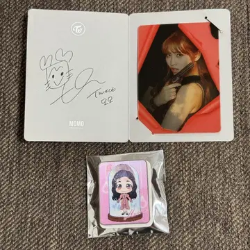 트와이스 모모 'Cheer Up' 트레이딩 카드 렌티큘러 핀 배지