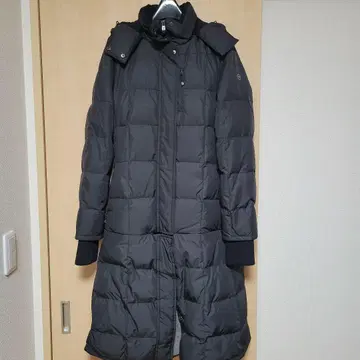 빅토리노스 블랙 다운 코트