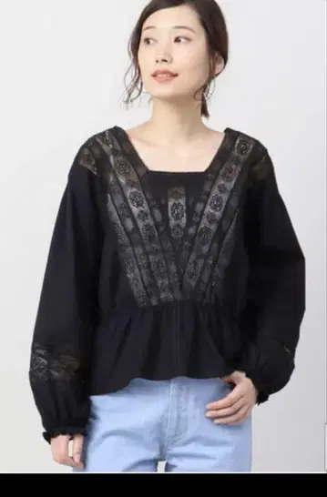 네, 떠나지 마세요.  레이스 장소매 블라우스