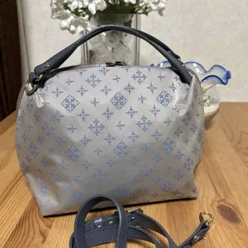 러셋 숄더백