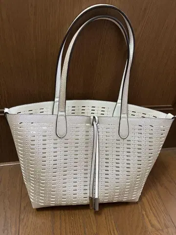 알파 큐빅 백