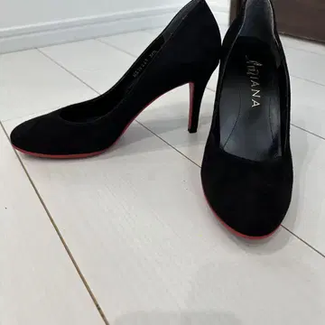 미품 DIANA 다이애나 펌프스 스웨이드 레드 솔 라운드 토
