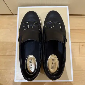 [레어] MICHAEL KORS 블랙 LOVE 슬립온