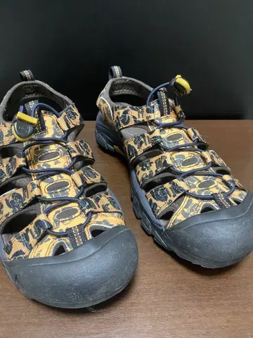 KEEN 뉴포트 레트로 돈햐라라 28cm