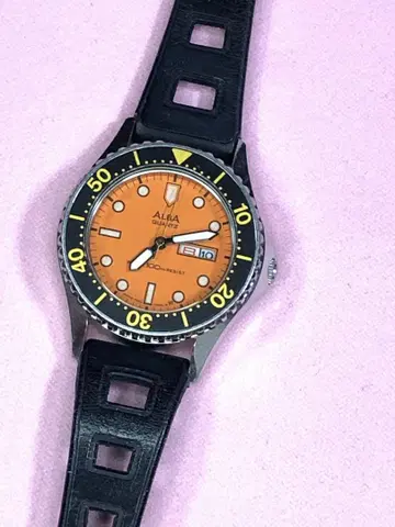 여성용 손목시계 SEIKO ALBA 오렌지 다이버 정크 새 배터리
