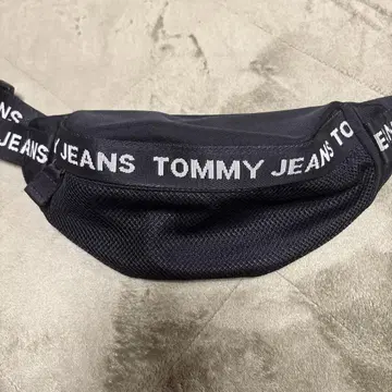 TOMMY JEANS 메쉬 보디 백 블랙