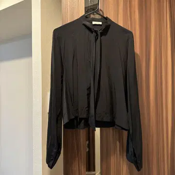 DES PRES 블랙 장소 셔츠