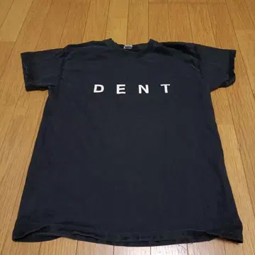 DENT 프린트 티셔츠 M 사이즈