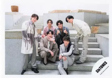 SixTONES 23년 포트레이트 시리즈 단체 공식 사진 *1장