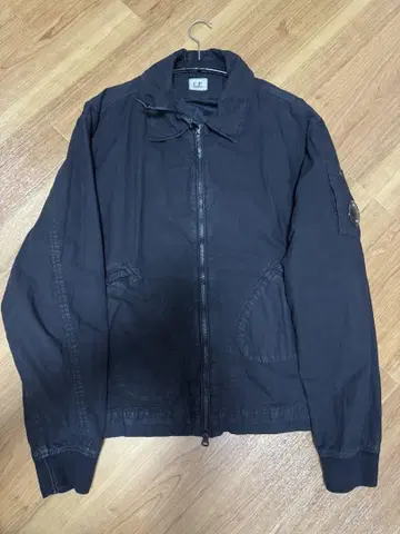 CP Company 블랙 점퍼