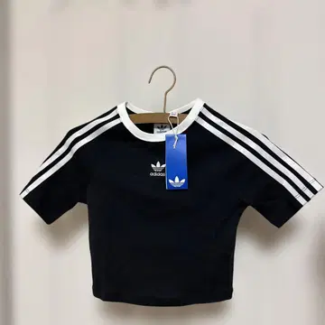 adidas 크롭 T셔츠 블랙